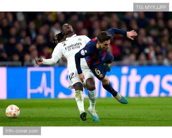 卡马文加防守覆盖面积持续提升,展现中场屏障价值 卡马文加防守覆盖面积持续提升,展现中场屏障价值