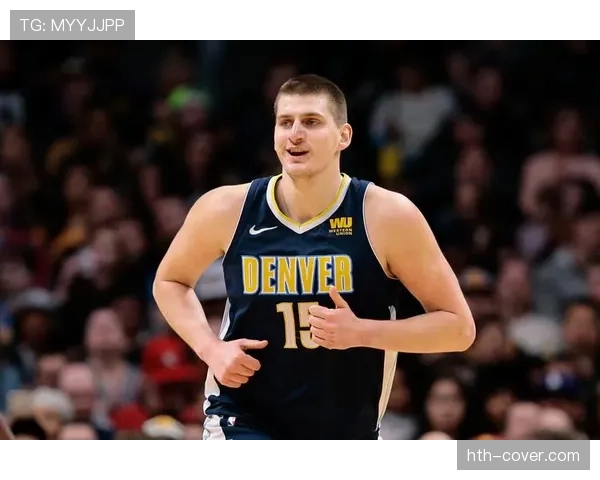 威廉姆斯由防守转为无球跑位对约基奇拉开空间